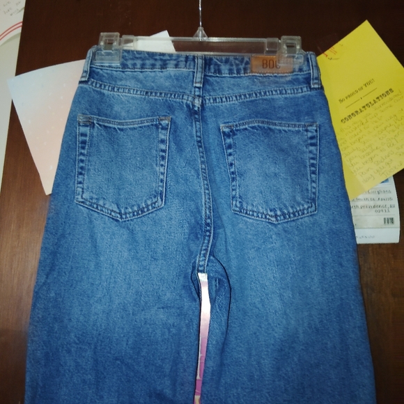 BDG Mom Jeans - Ribbed Seam Detail 25" - Picture 8 of 9